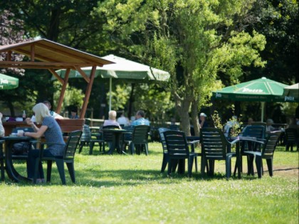 Foto: Brunnenhof in der Ried